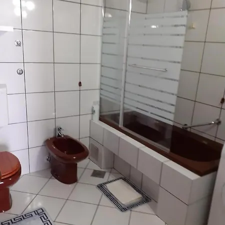 Vrata Jadrana 1 * Fiume