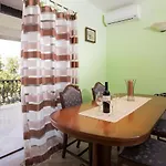 Vrata Jadrana 1 Apartment