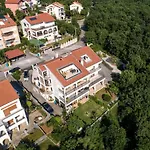 Vrata Jadrana 1 Apartment